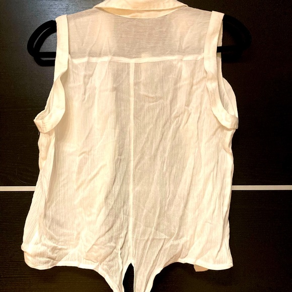 Buffalo button up top - Picture 2 of 2